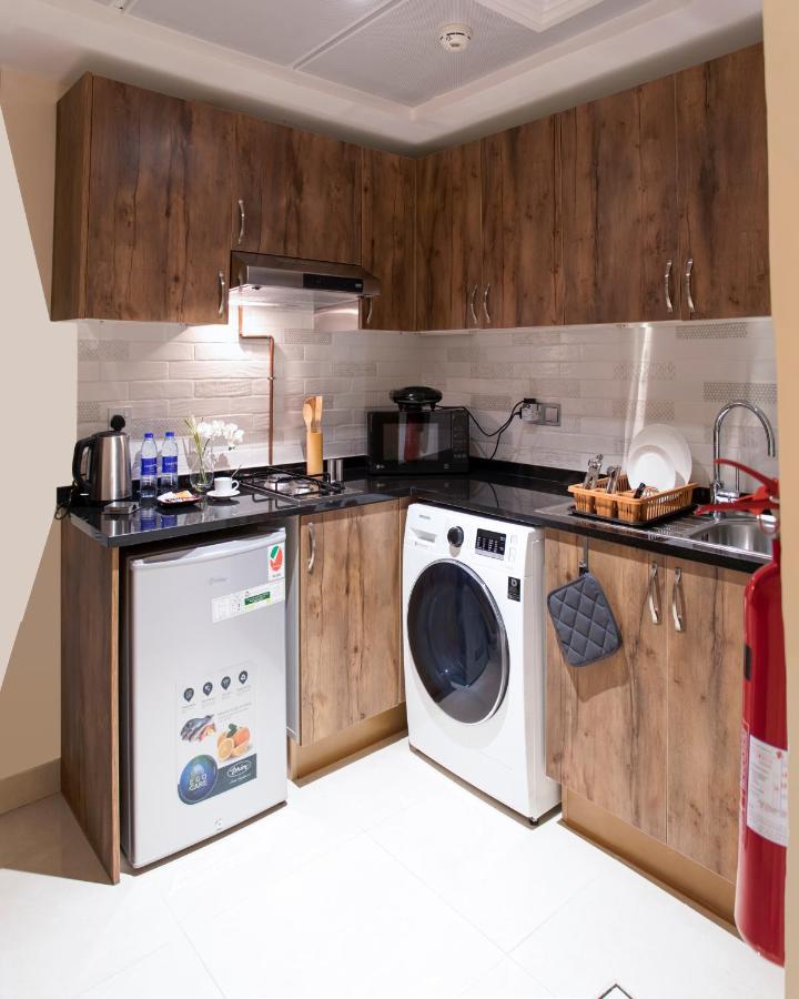 Viola Hotel Apartments Sardzsa Kültér fotó